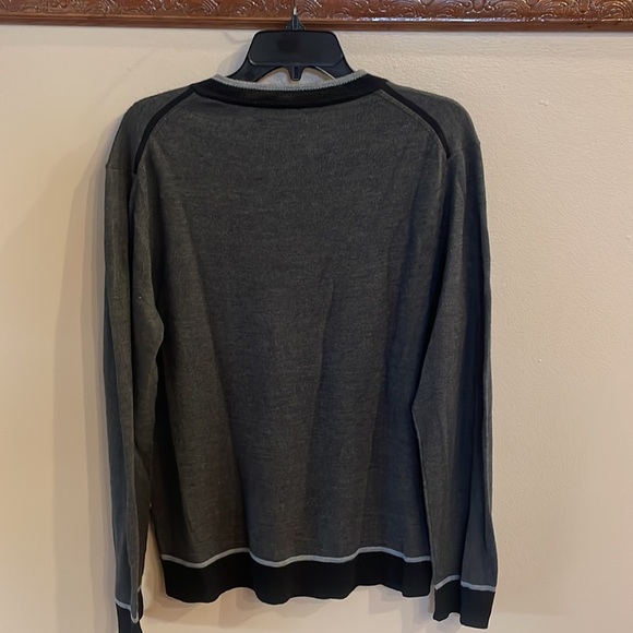 INC men’s V neck MERINO WOOL blend grey multi plaid pattern sweater size Med - Picture 6 of 9